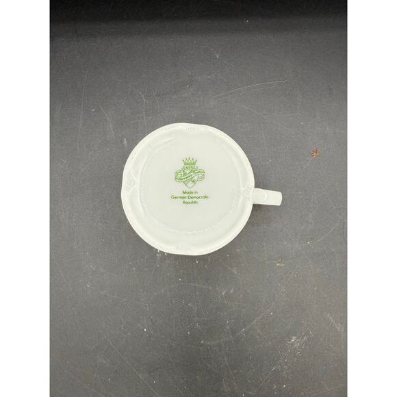 1970s JLMenau Henneberg Porzellan Floral Cup and Saucer Set , GDR - Picture 10 of 10